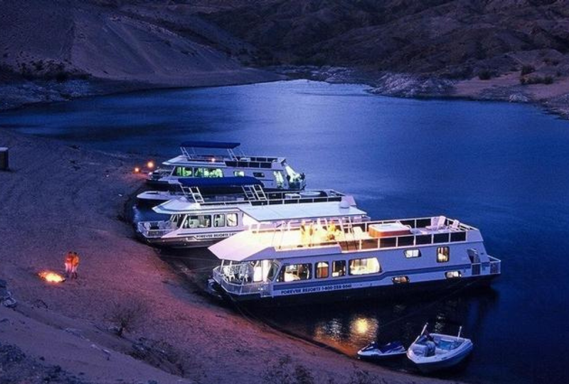 Lake Mead Houseboat Rentals and Vacation Information