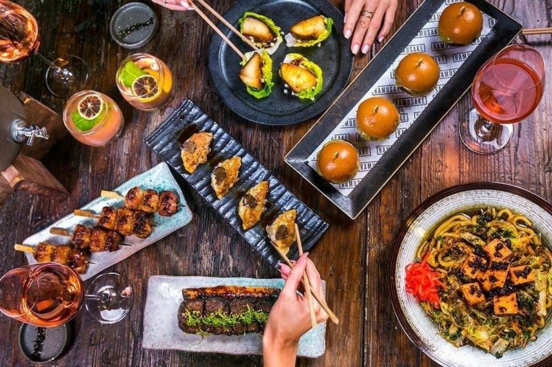 Friday Brunch on a Budget - Dubai