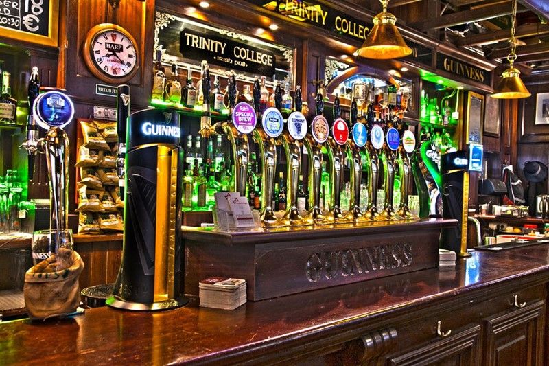 8 Must-Visit Irish Pubs In Toronto