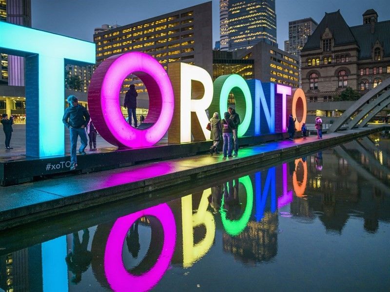 15 Amazing Things to Do in Toronto (Canada)