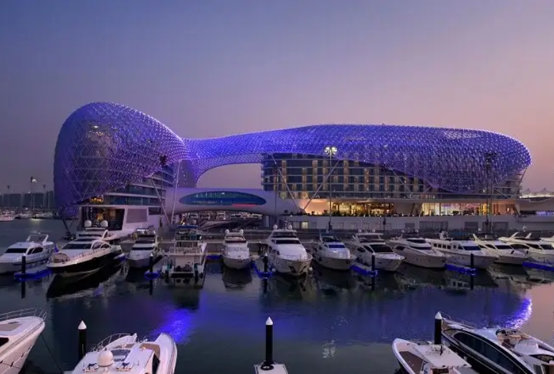 5 Must Visit Places in Abu Dhabi